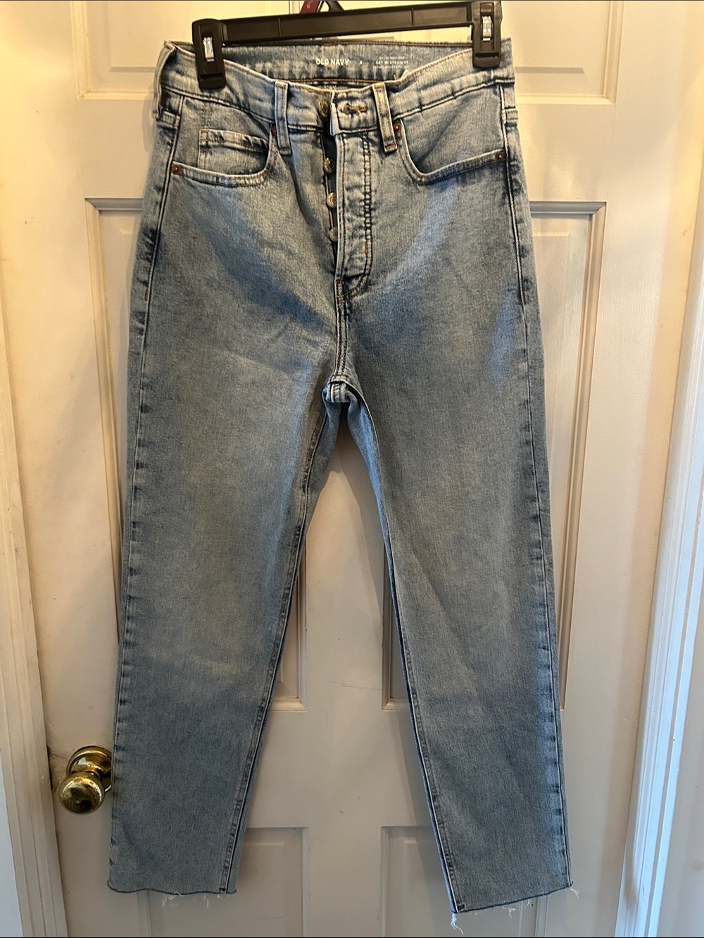 Old Navy Women’s High-Rise Light Blue Straight Jeans